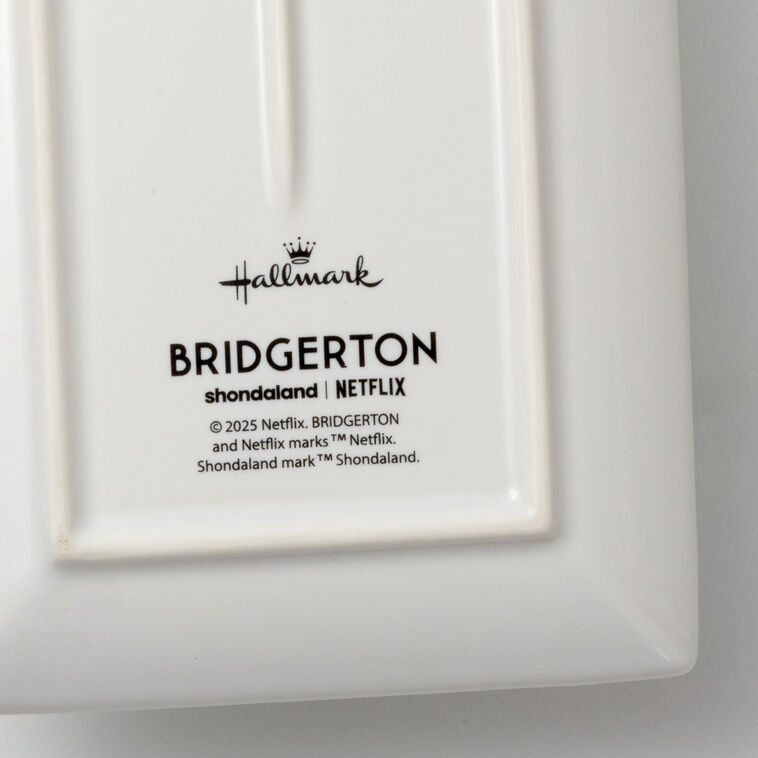 Bridgerton Lady Whistledown&